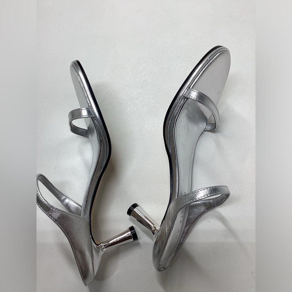 Marc Fisher Alonde ‎ Silver Leather Heeled Slide Sandal Size 8.5 - Picture 12 of 15